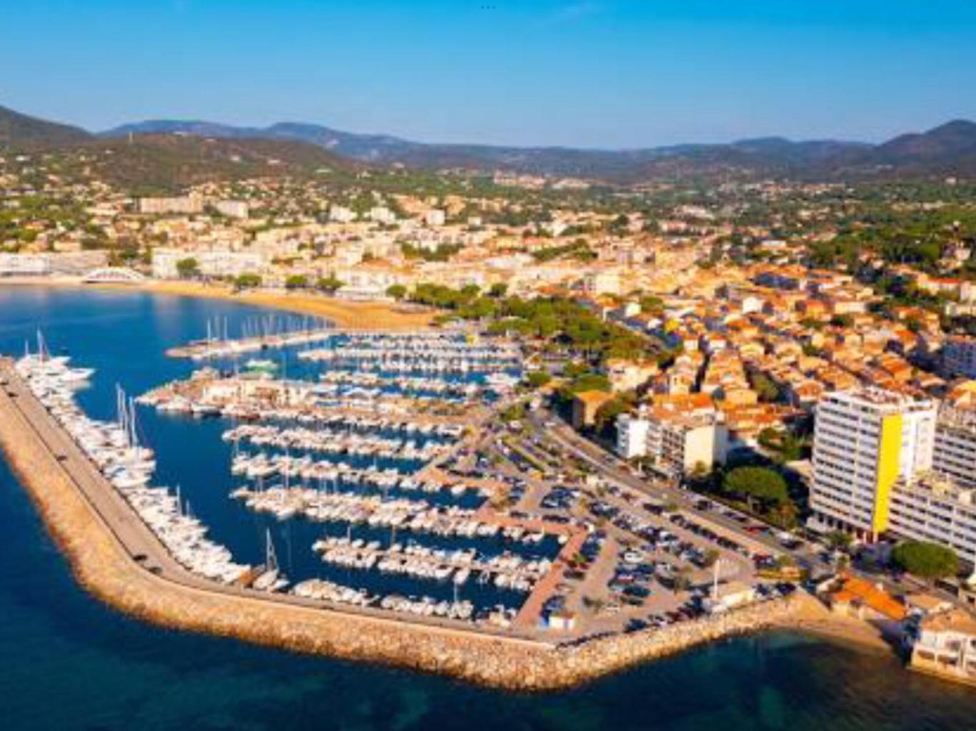 Residence 4 Etoiles Port Marine Sainte-Maxime Eksteriør billede